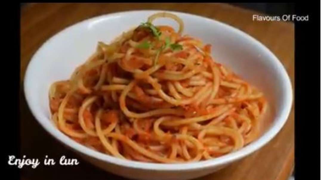 ⁣Spaghetti in tomato sauce spaghetti