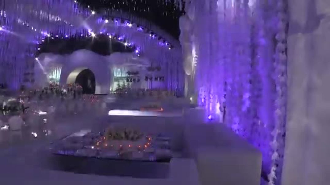 ⁣- Now thats an IMPRESSIVE winter wonderland wedding setup