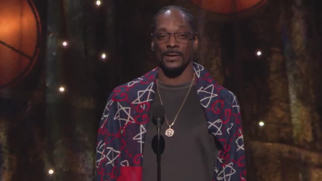 ⁣Snoop Dogg Inducts Tupac Shakur into the Rock &amp;amp; Roll Hall of Fame 2017