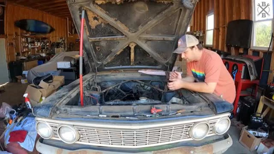 ⁣BARN FIND Ford Fairlane Rescue! Will it Run After 29+ Years