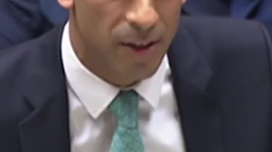 ⁣Watch the moment someone in the commons gets told off for snapping pics during illegal immigration s