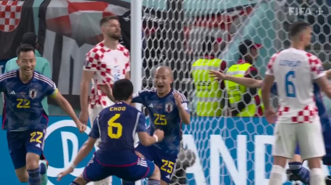 ⁣Livakovic dominates penalties Japan v Croatia FIFA World Cup Qatar 2022