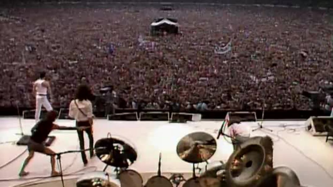 ⁣Queen Bohemian Rhapsody (Live Aid 1985)