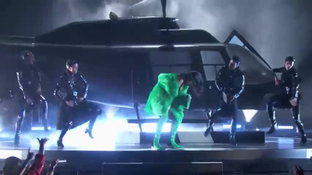 ⁣Bitch Better Have My Money (Live At The 2015 iHeartRadio Music Awards) (Explicit)