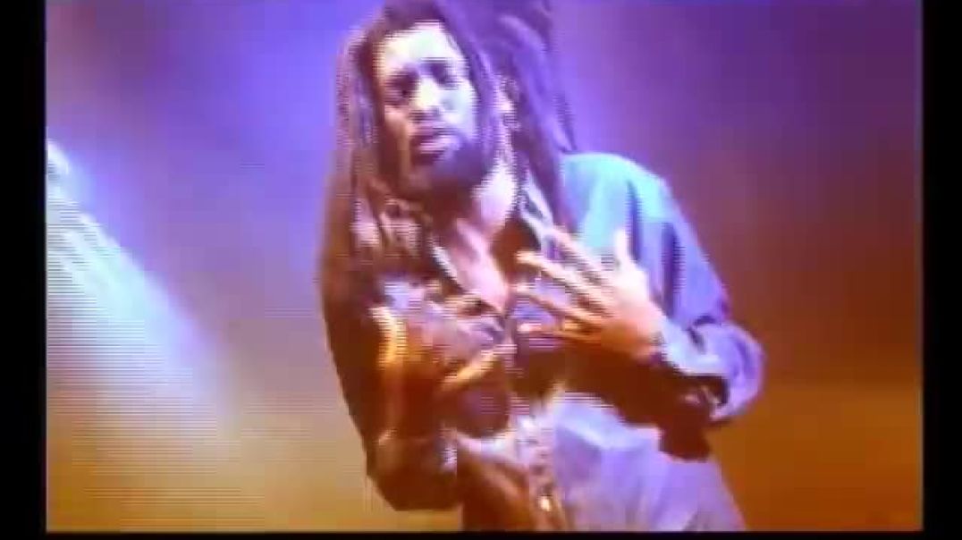 ⁣Lucky Dube  Victims Official Music Video