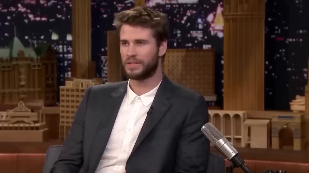 ⁣Liam Hemsworth CONFRONTS Miley Cyrus For MOCKING Him In “Flowers”
