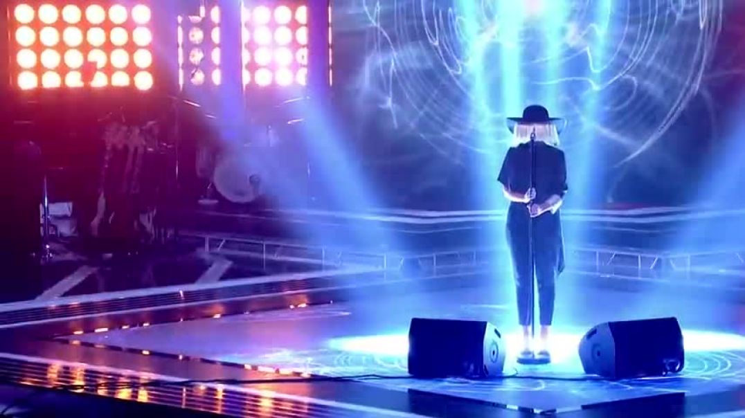 ⁣Sia  Elastic Heart (The Voice UK 2015)