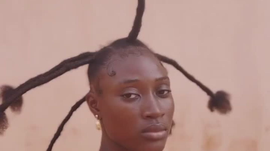 ⁣This hairstyles is called « ATTI » in Benin 🇧🇯 , also known as African Threading Hairstyle