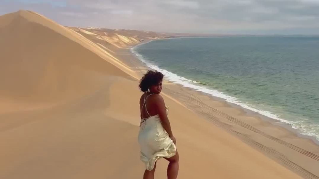 ⁣Sandwich Harbour, Namibia 🇳🇦