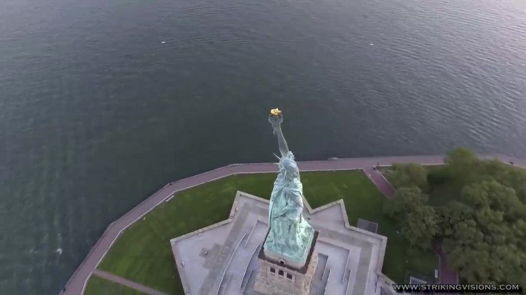 ⁣New York City 4K Drone  Aerial Video Featuring Queens Brooklyn  Manhattan DJI Phantom 4