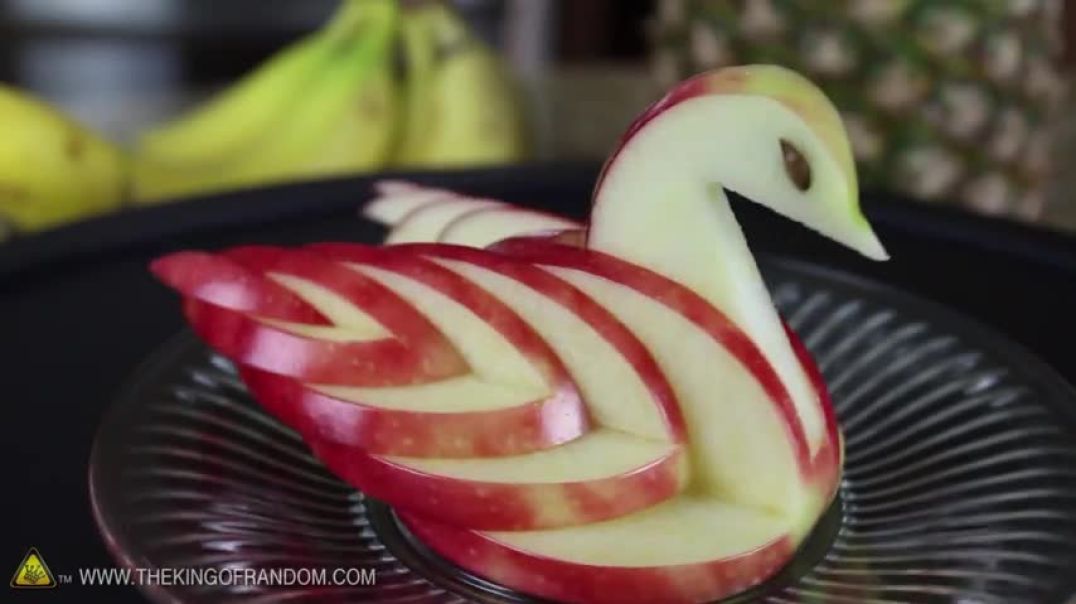 ⁣How to Make an Edible Apple Swan