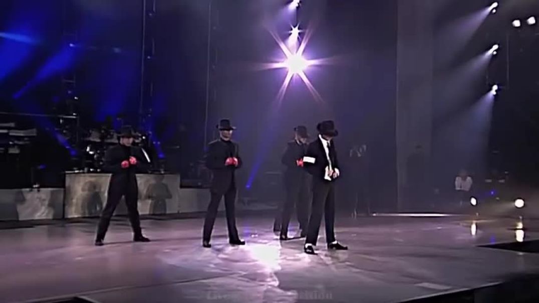 ⁣Michael Jackson Dangerous Live Munich 1997