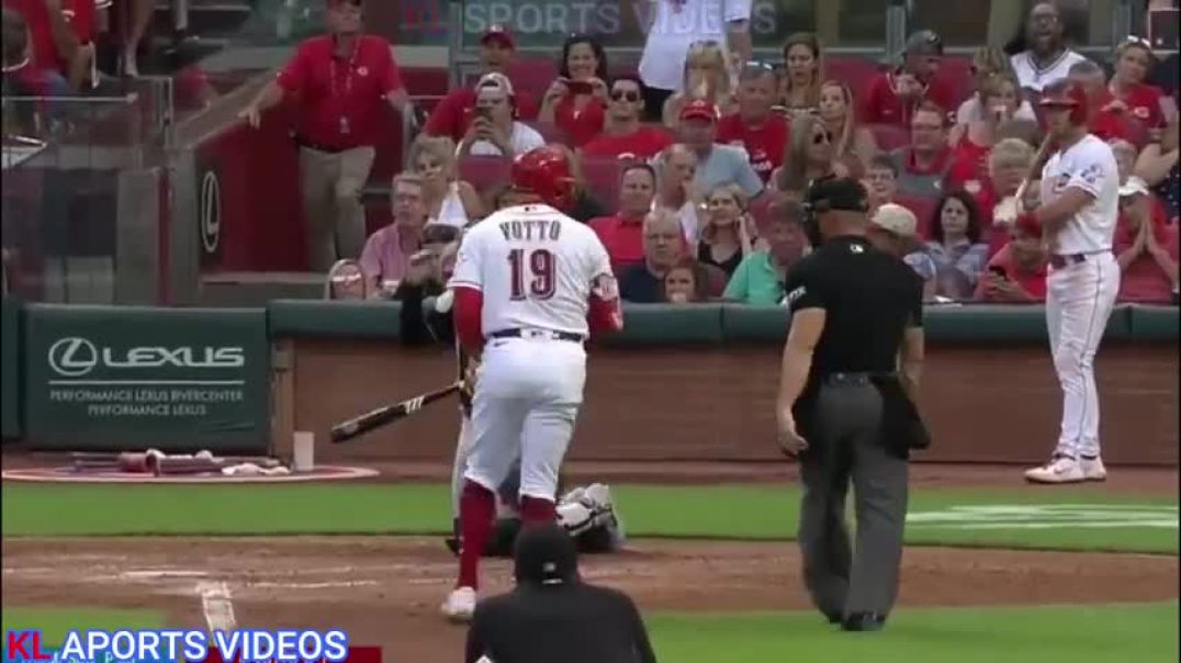 ⁣MLB  Insane Oddities and Bloopers Part2