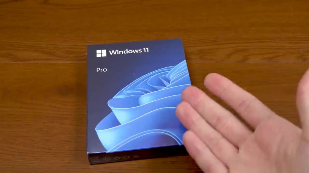 ⁣I Bought the Physical Copy of Windows 11
