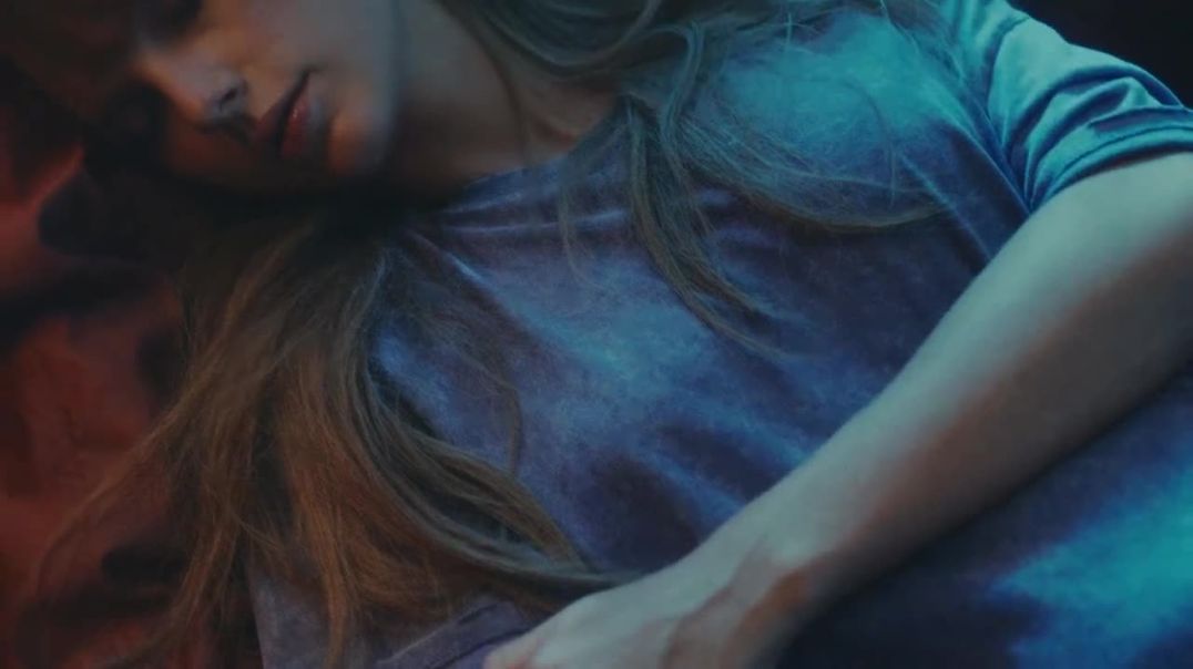 ⁣Taylor Swift  Lavender Haze Official Music Video