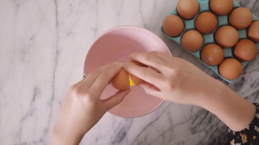 ⁣SCRAMBLED EGGS  How To Make Perfect Scrambled Eggs for Breakfast