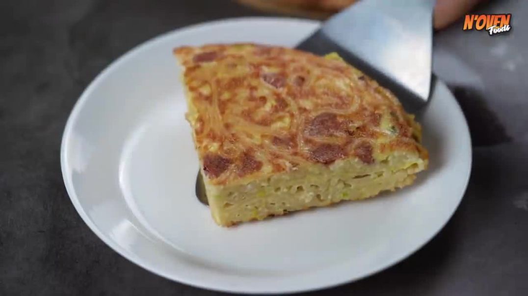 ⁣SPAGHETTI OMELETTE RECIPE  NEW RECIPE OF MAKING SNACKS _ NOODLES CHEESE OMELETTE  & Oven Foods