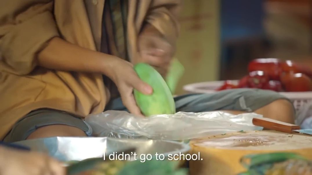 ⁣Inspirational Short Film  An Unschooled Mother Teaching Her Daughter to Question the World