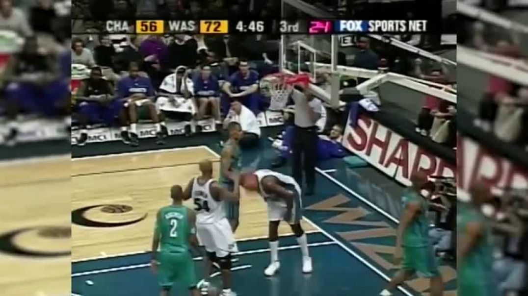⁣The Game OLD Michael Jordan SHUTS DOWN Critics CRAZY Highlights vs Hornets 20011229  51 Points