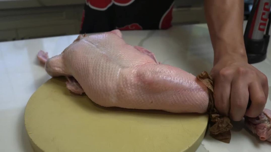 ⁣A Guide To Homemade Peking Duck